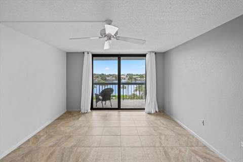 611 SE 7th Street #Ph-5, Delray Beach FL - photo 15 of 42