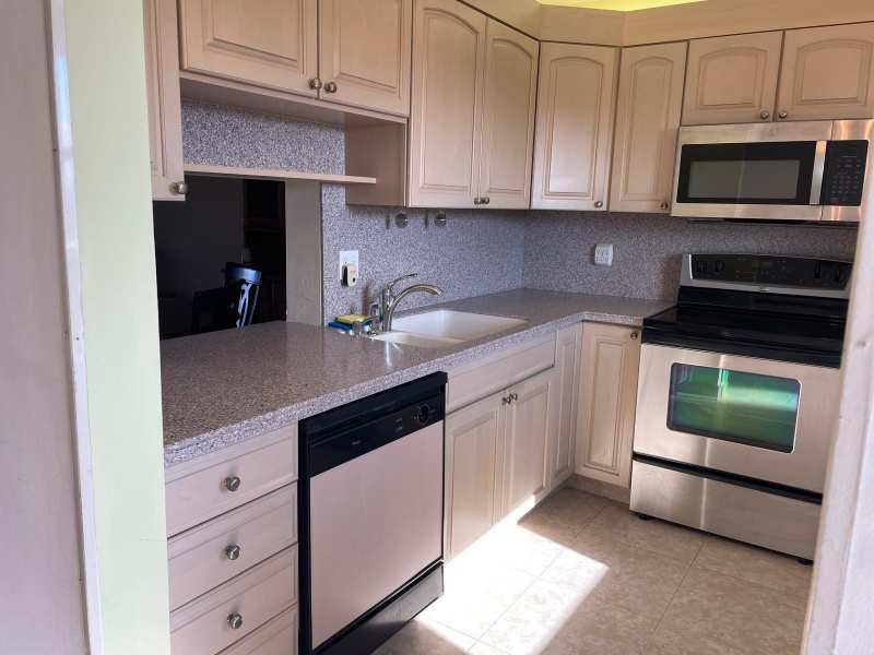 2 bedroom Condominium at 2520 NE 1st Court #411, Village Royale on the Greenview, Boynton Beach — photo 1