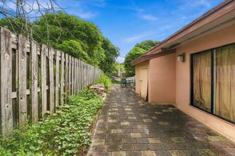 4972 NE 14th Avenue, Pompano Beach FL - photo 11 of 26