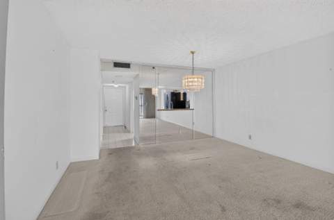 7240 Huntington Lane #806, Delray Beach FL - photo 18 of 48