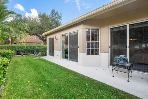 128 Monterey Pointe Drive, Palm Beach Gardens FL - photo 17 of 21