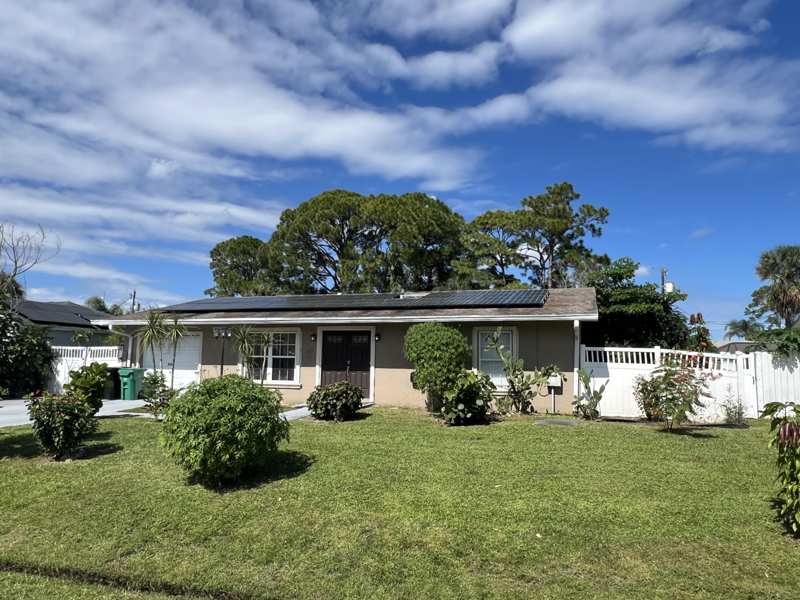 2 bedroom Single Family Residence at 557 NW Sherbrooke Avenue, Port St Lucie Section 25, Port St. Lucie — photo 1