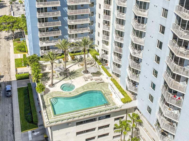 1 bedroom Condominium at 1551 N Flagler Drive #8, Slade Condo, West Palm Beach — photo 3