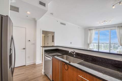 1551 N Flagler Drive #8, West Palm Beach FL - photo 17 of 40