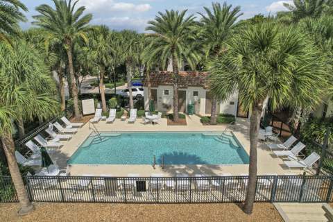 4326 Cascada Circle, Hollywood FL - photo 6 of 44