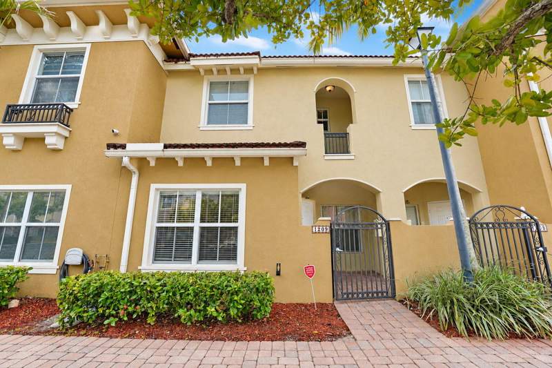 2 bedroom Townhouse at 2851 W Prospect Road #1209, Tuscan Villas Condo, Tamarac — photo 3