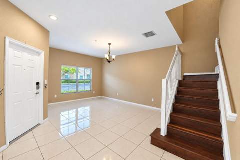 2851 W Prospect Road #1209, Tamarac FL - photo 13 of 70