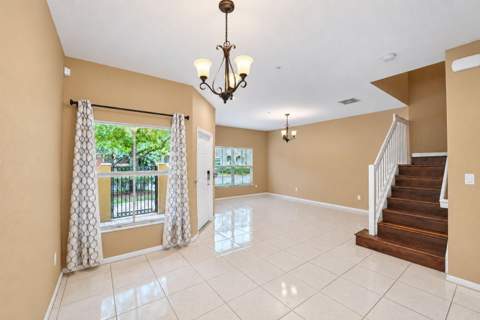 2851 W Prospect Road #1209, Tamarac FL - photo 17 of 70