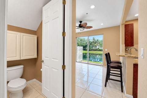 2851 W Prospect Road #1209, Tamarac FL - photo 24 of 70