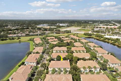 4326 Cascada Circle, Hollywood FL - photo 15 of 44