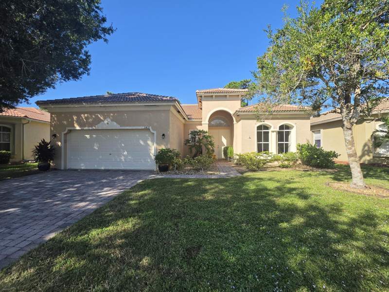 3 bedroom Single Family Residence at 5419 Place Lake Drive, Portofino Shores Phase Two, Fort Pierce — photo 2