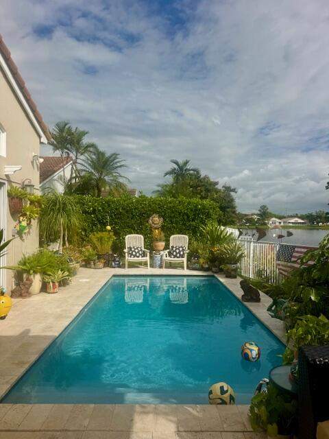 3 bedroom Single Family Residence at 5064 SW 34th Terrace, Banyan Oakridge Plat, Hollywood — photo 2