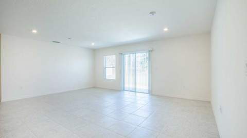 5814 NW Gillespie Avenue, Port St. Lucie FL - photo 8 of 29