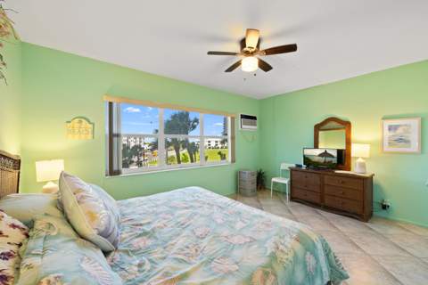 4050 N Ocean Boulevard #302, Lauderdale-By-The-Sea FL - photo 9 of 36