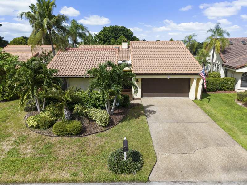 2 bedroom Single Family Residence at 7029 Golf Pointe Circle, Woodmont Tract 71, Tamarac — photo 2