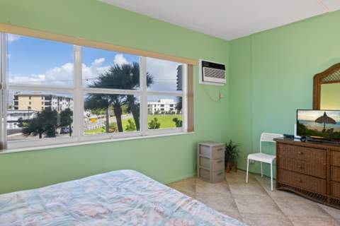 4050 N Ocean Boulevard #302, Lauderdale-By-The-Sea FL - photo 12 of 36