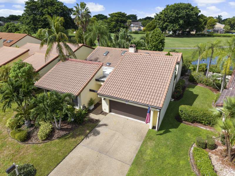 2 bedroom Single Family Residence at 7029 Golf Pointe Circle, Woodmont Tract 71, Tamarac — photo 5