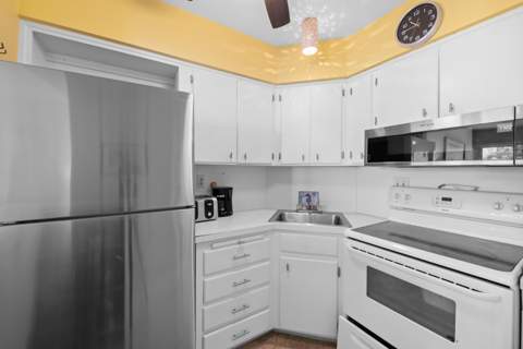 4050 N Ocean Boulevard #302, Lauderdale-By-The-Sea FL - photo 8 of 36