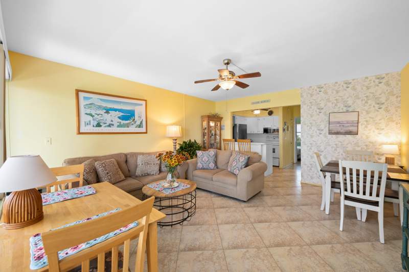 1 bedroom Stock Cooperative at 4050 N Ocean Boulevard #302, Caribe Co-Op, Lauderdale-By-The-Sea — photo 4