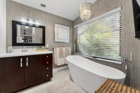 7029 Golf Pointe Circle, Tamarac FL - photo 22 of 40