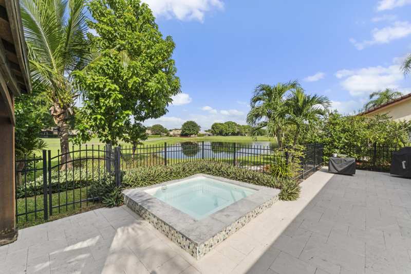 2 bedroom Single Family Residence at 7029 Golf Pointe Circle, Woodmont Tract 71, Tamarac — photo 1