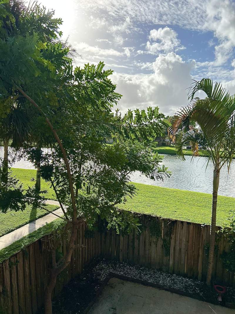 2 bedroom Townhouse at 707 Mill Valley Place, Waterside Luxury Townhomes Condo, West Palm Beach — photo 3