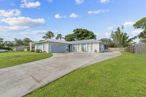 6005 Balsam Drive, Fort Pierce FL - photo 6 of 54