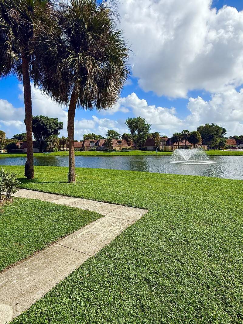 2 bedroom Townhouse at 707 Mill Valley Place, Waterside Luxury Townhomes Condo, West Palm Beach — photo 5