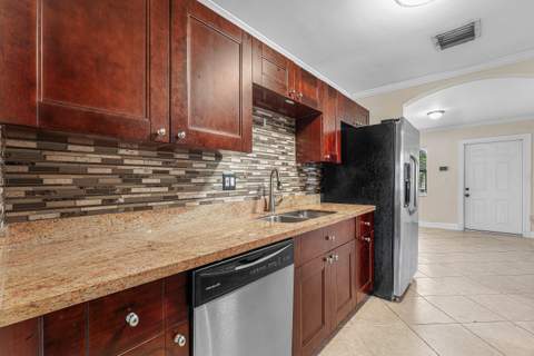 3080 NE 12th Avenue, Pompano Beach FL - photo 9 of 28