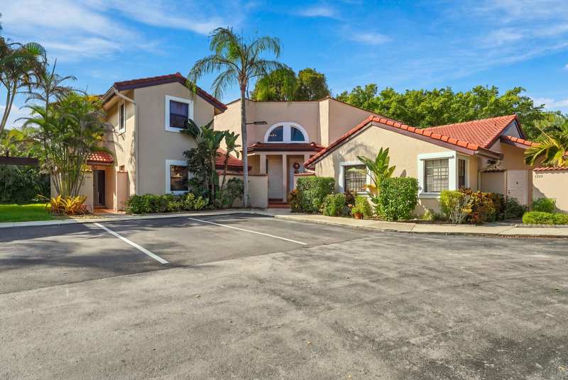 2 bedroom Townhouse at 9313 W Sunrise Boulevard, Jacaranda Parcel 253, Plantation — photo 1