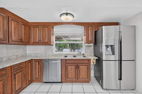 1960 NW 107th Avenue, Pembroke Pines FL - photo 17 of 53