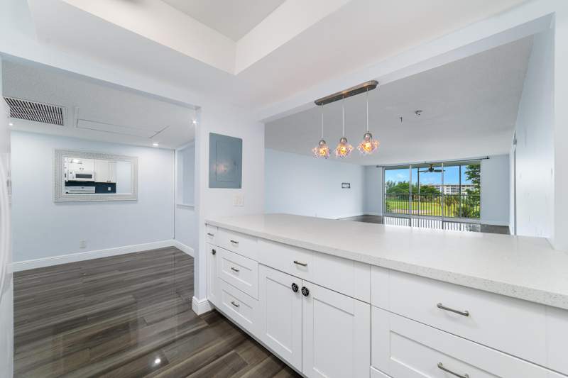 3 bedroom Condominium at 2681 S Course Drive #406, No 22 Palm-Aire Country Club, Pompano Beach — photo 4