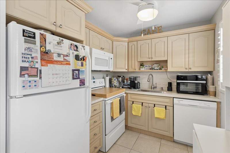 2 bedroom Condominium at 340 Tilford P, Tilford P Condo, Deerfield Beach — photo 4