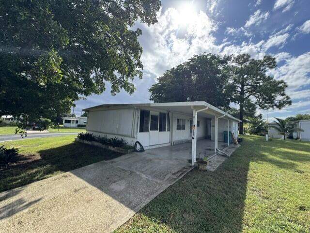 2 bedroom Manufactured Home at 8963 Princess Donna Court, Sea Meadows, Boynton Beach — photo 2