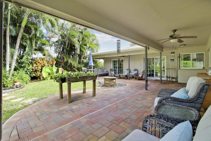 5 bedroom Single Family Residence at 1209 SW 25th Avenue, Golfview Harbour 2nd Sec, Boynton Beach — photo 4