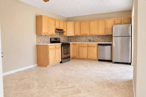 1211 12th Court, Palm Beach Gardens FL - photo 6 of 17