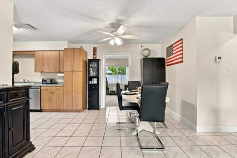 8121 NW 93rd Avenue, Tamarac FL - photo 14 of 25