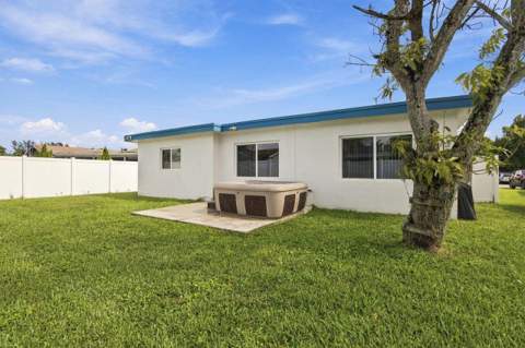 8121 NW 93rd Avenue, Tamarac FL - photo 20 of 25