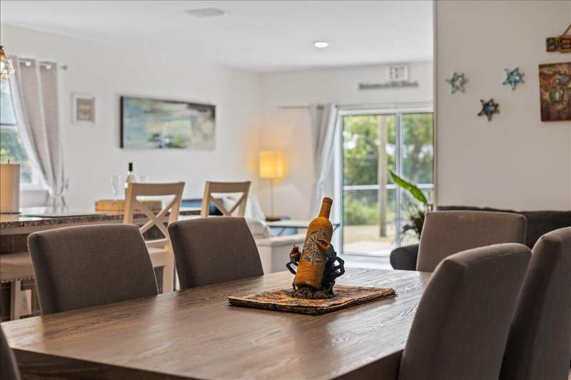 4 bedroom Single Family Residence at 2202 SE Trillo Street, Port St Lucie Section 30, Port St. Lucie — photo 3