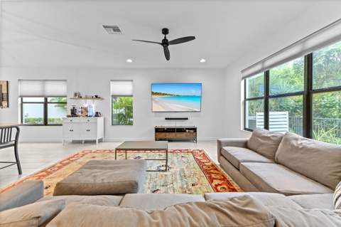 8728 Corvus Drive, Lake Worth FL - photo 7 of 38