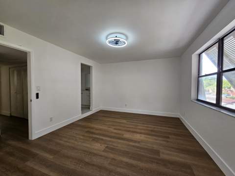 1100 W Fairway Road #1100, Pembroke Pines FL - photo 17 of 32