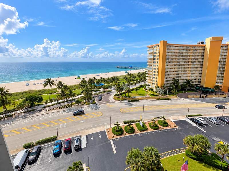 2 bedroom Condominium at 405 N Ocean Boulevard #1004, Parliament House Condo, Pompano Beach — photo 2