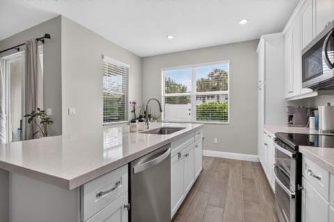 532 Sanderling Circle, Deerfield Beach FL - photo 11 of 36