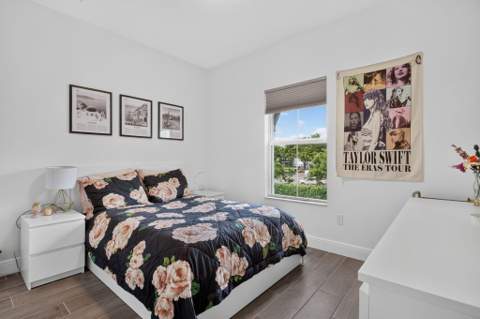 532 Sanderling Circle, Deerfield Beach FL - photo 23 of 36