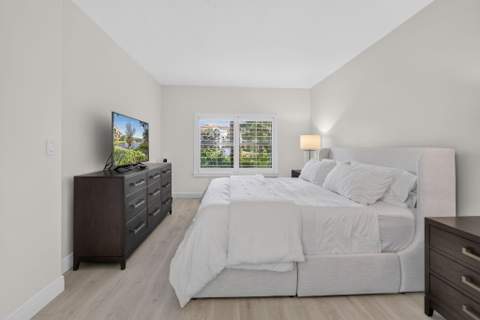 300 Uno Lago Drive #104, Juno Beach FL - photo 23 of 60