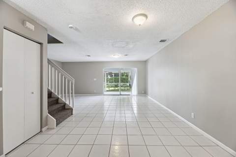 4728 SW 13th Place, Deerfield Beach FL - photo 9 of 41