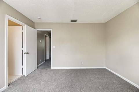 4728 SW 13th Place, Deerfield Beach FL - photo 18 of 41