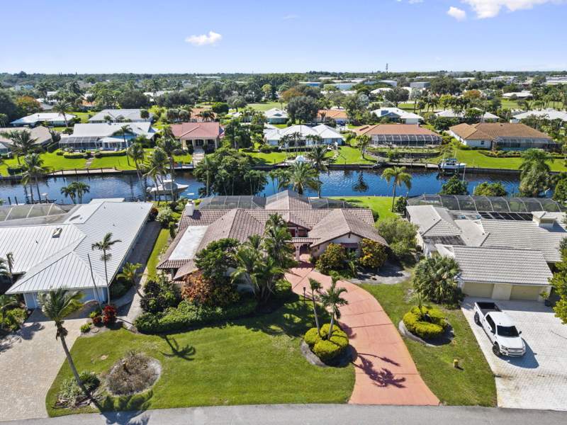 4 bedroom Single Family Residence at 3664 SE Fairway, Yacht & Country Club Of Stuart, Stuart — photo 5