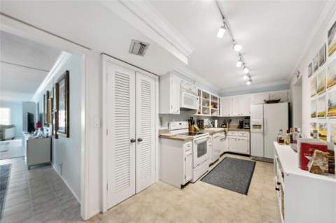 1151 N Fort Lauderdale Beach Boulevard #2b, Fort Lauderdale FL - photo 15 of 38
