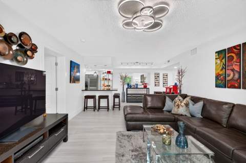 2039 SE 10th Avenue #512, Fort Lauderdale FL - photo 8 of 52